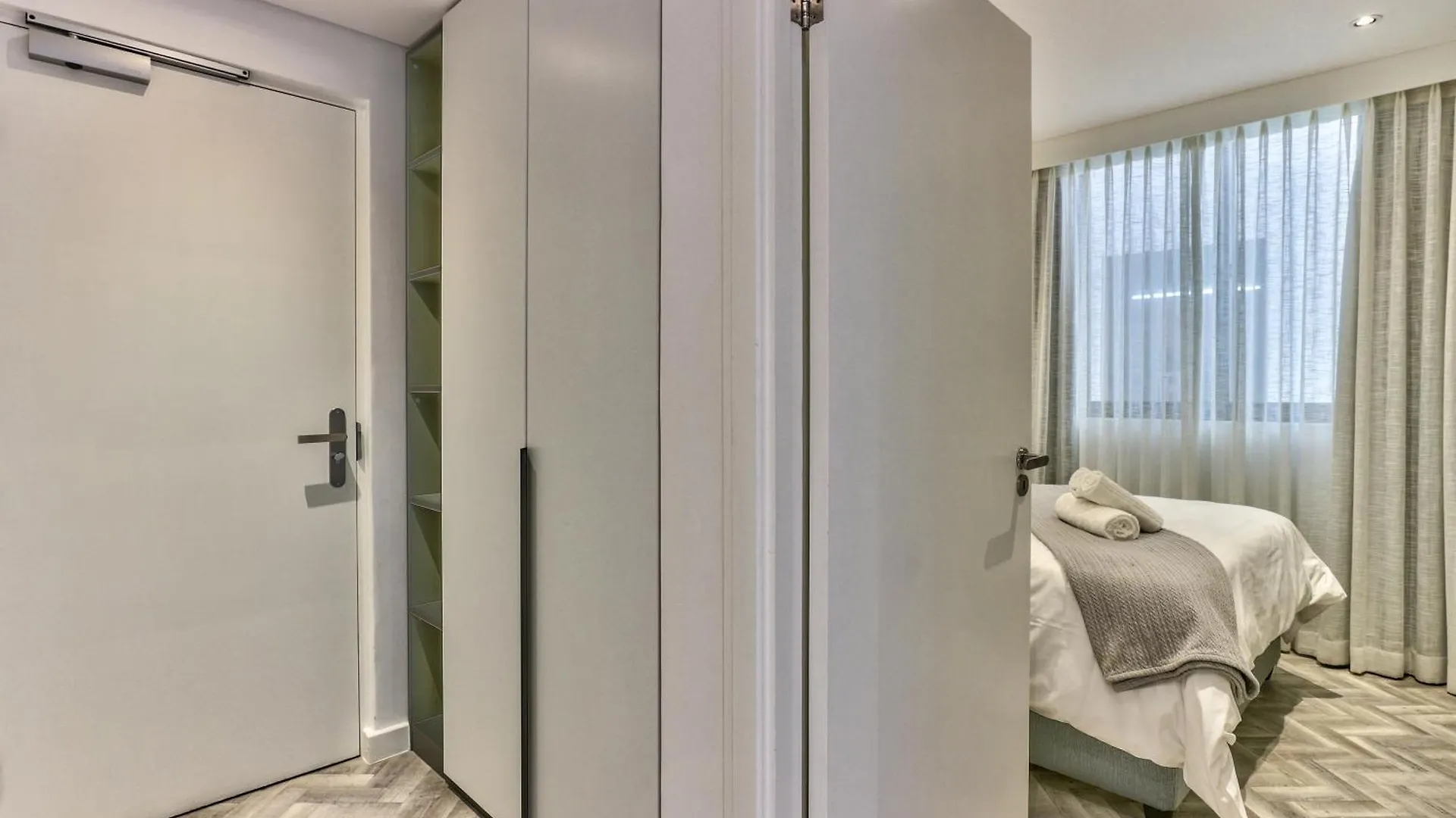 Tuynhuys 1 Bedroom Apartment Cape Town 0*,  South Africa