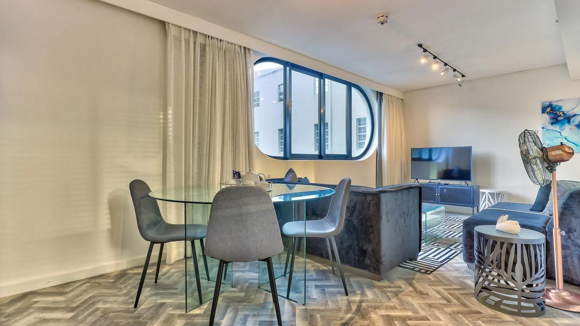 Tuynhuys 1 Bedroom Apartment Cape Town South Africa