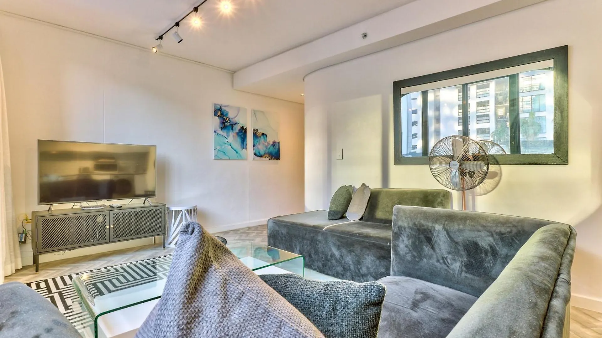 Tuynhuys 1 Bedroom Apartment Cape Town